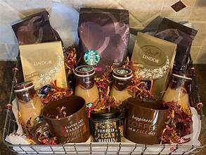 Discover coffee and tea lover gift sets: exquisite blends and pairings featuring premium beans, fine teas, and elegant gift ideas for every occasion.