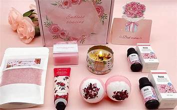 Luxury Bath and Body Gifts to Pamper Your Loved Ones Completely (Premium Self-Care Ideas)